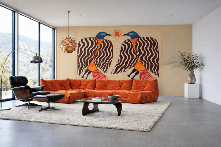 Radiant Feathered Guardians